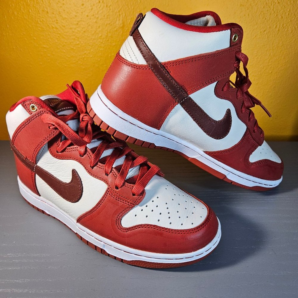 Nike Dunk High LXX "Cinnabar" Sneakers Women's Size 8.5 / Men's 7 DX0346-600 Red